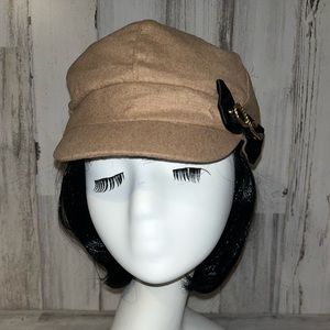 Newsboy Cap w/Black Satin bow